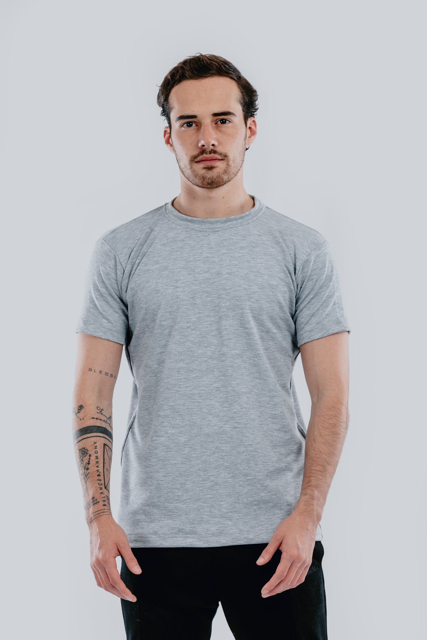 CASUAL T-SHIRT
